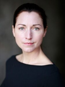 Head shot of Lucinda